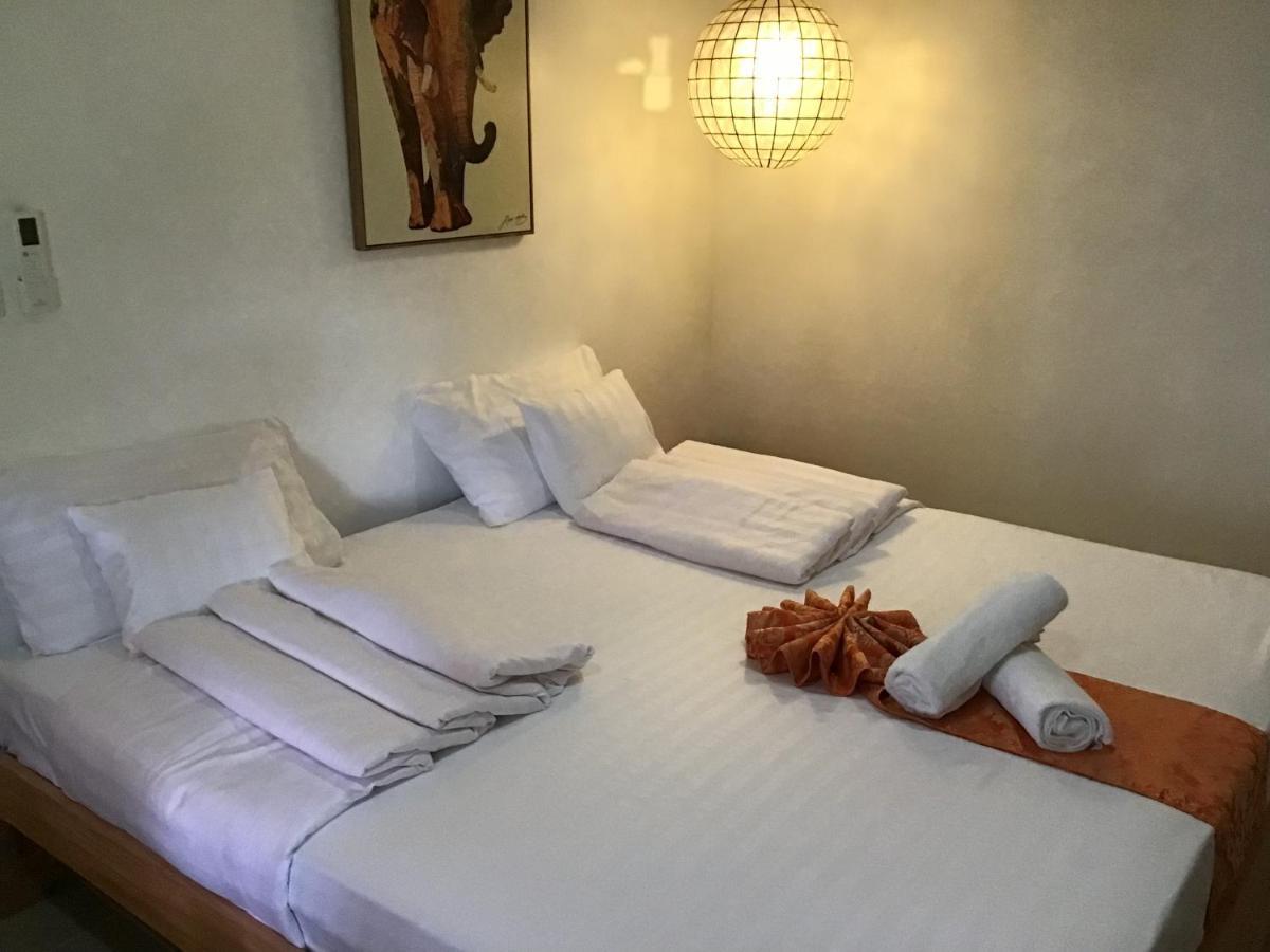 Cuestas Beach Resort And Restaurant Badian Eksteriør bilde
