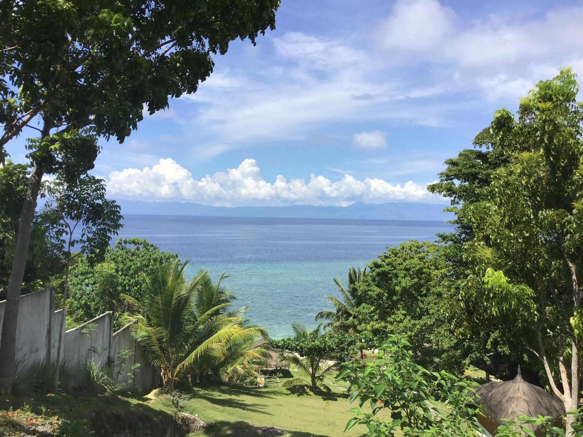 Cuestas Beach Resort And Restaurant Badian Eksteriør bilde