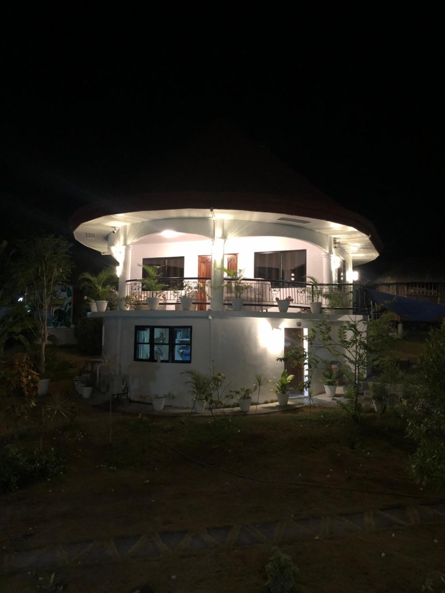 Cuestas Beach Resort And Restaurant Badian Eksteriør bilde