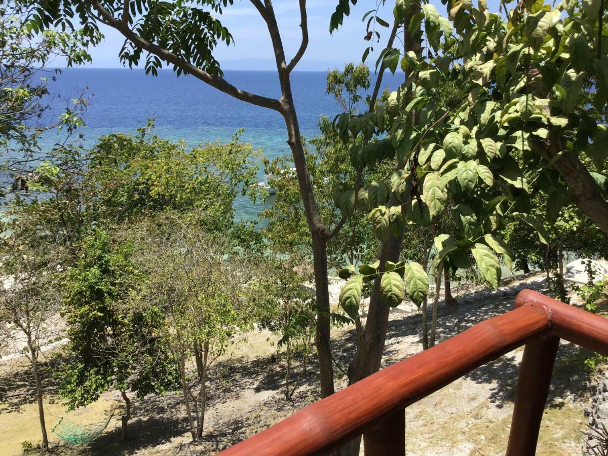 Cuestas Beach Resort And Restaurant Badian Eksteriør bilde
