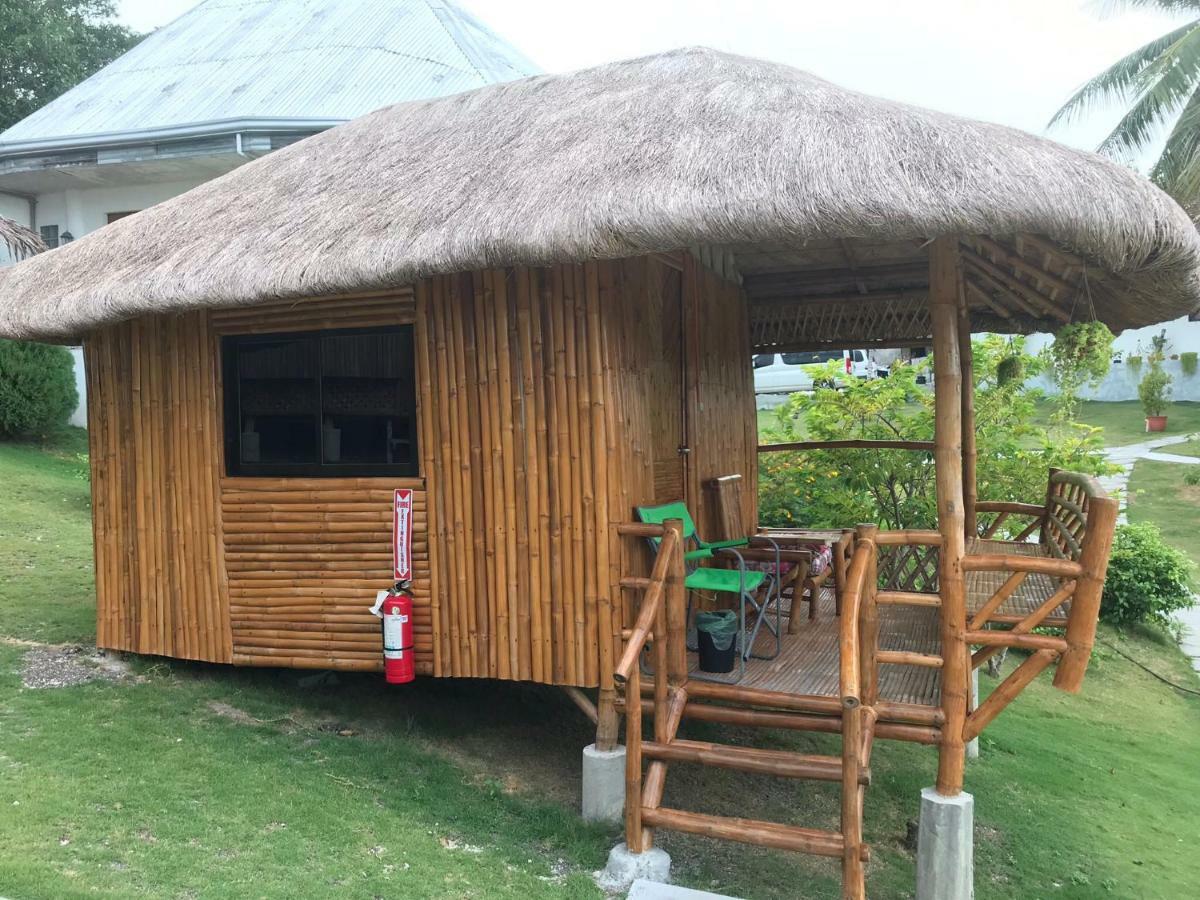 Cuestas Beach Resort And Restaurant Badian Eksteriør bilde